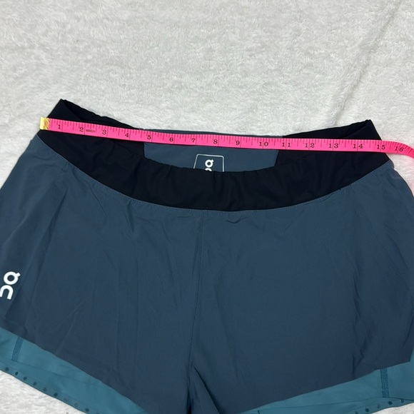 ON women’s Running shorts - Picture 9 of 10